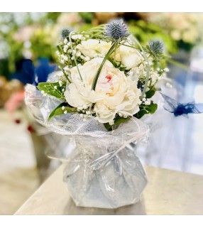 Bouquet de Fleurs Printanières pour centre de table"Cérémonie Festive". AnyFleurs.fr