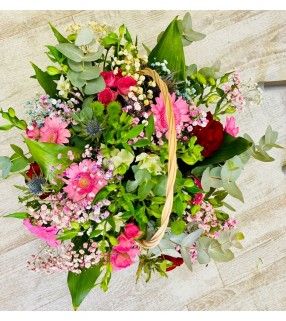 Fleurs Printanières en Panier roses et blanches en déclinaison de taille. "Dans mon jardin". Taille L. Anyfleurs.fr