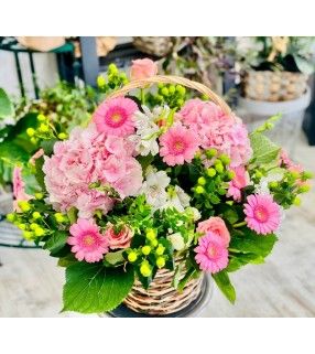 Fleurs Printanières en Panier roses et blanches en déclinaison de taille. "Dans mon jardin". Taille XL. Anyfleurs.fr