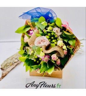 Bouquet de Fleurs Pastel roses et vertes de forme ronde"L'enchanteur". Anyfleurs.fr