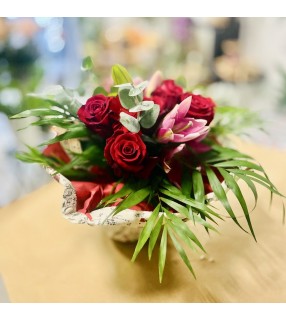 Bouquet Rond Roses Rouges gros boutons. Organz. Anyfleurs.fr