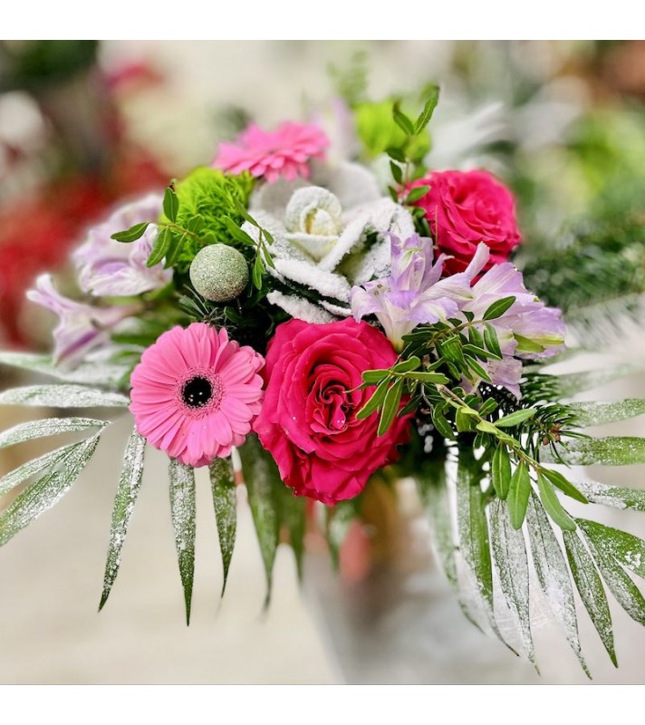 Bouquet Rose de Noël avec roses "Douceur de Fêtes". AnyFleurs.fr