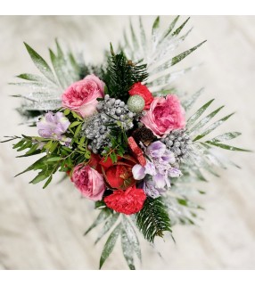 Bouquet Rose de Noël avec roses "Douceur de Fêtes". AnyFleurs.fr