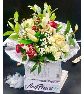 Bouquet de Fleurs Rouge Blanc avec roses Harlequin"Plume d'Hiver". AnyFleurs.fr