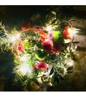 Centre de Table Noël avec roses branchues roses et orange"Mon Noël". AnyFleurs.fr